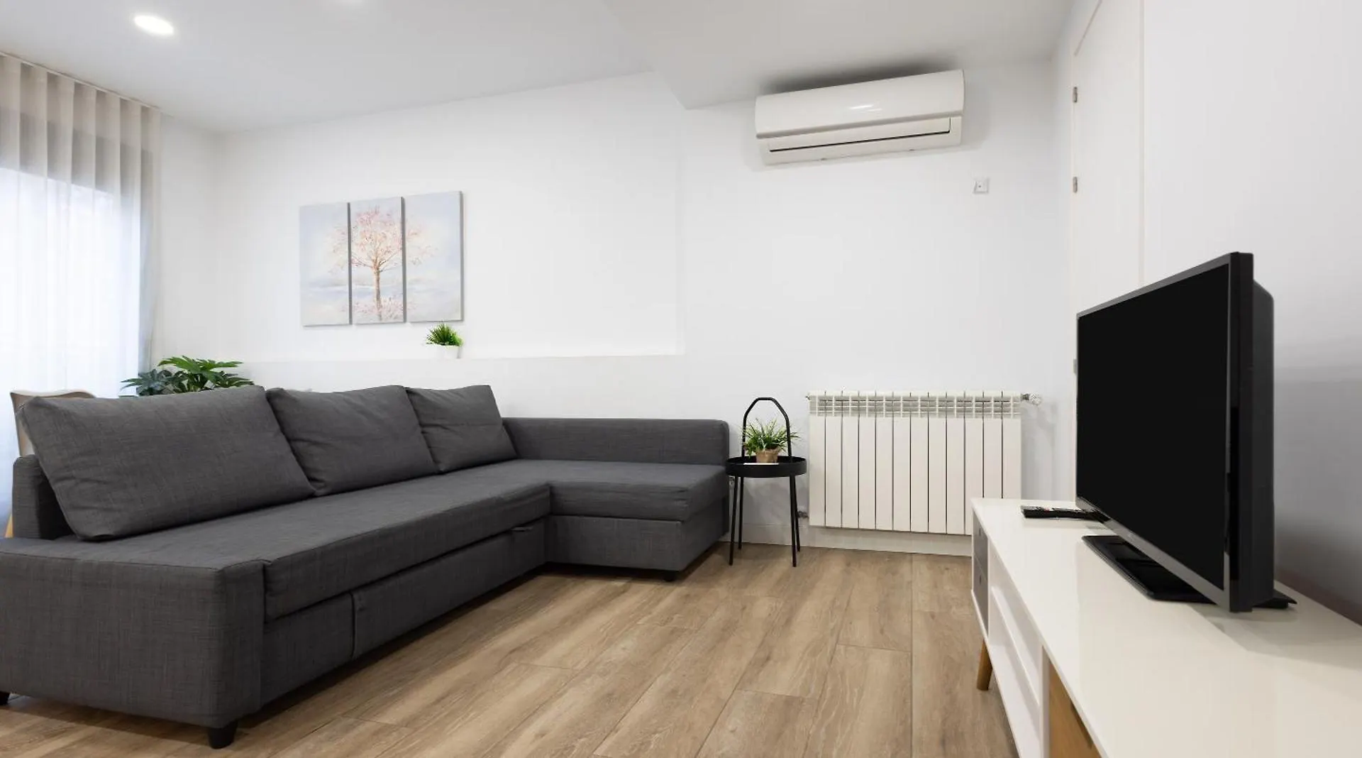 Stay U-Nique Apartments Fabra I Puig Барселона